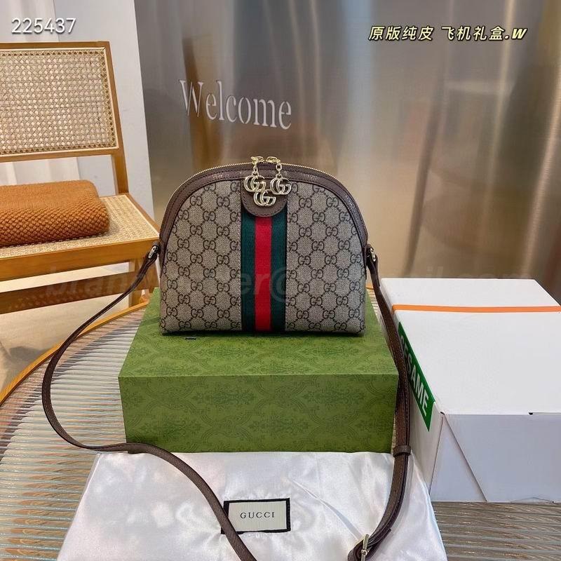 Gucci Handbags 437